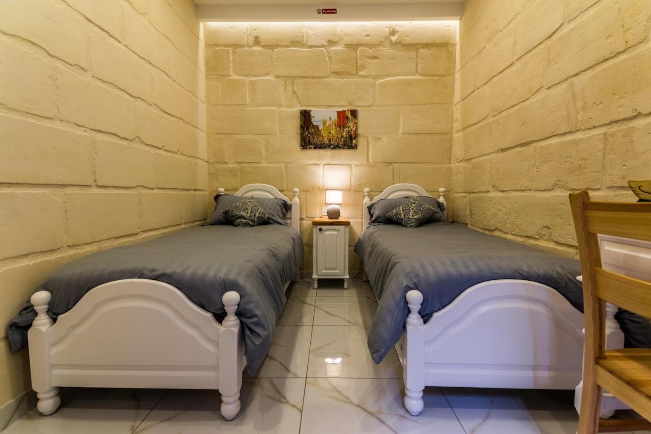 Ta' Gilard - Lovely Renovated Holiday Home Żabbar 외부 사진